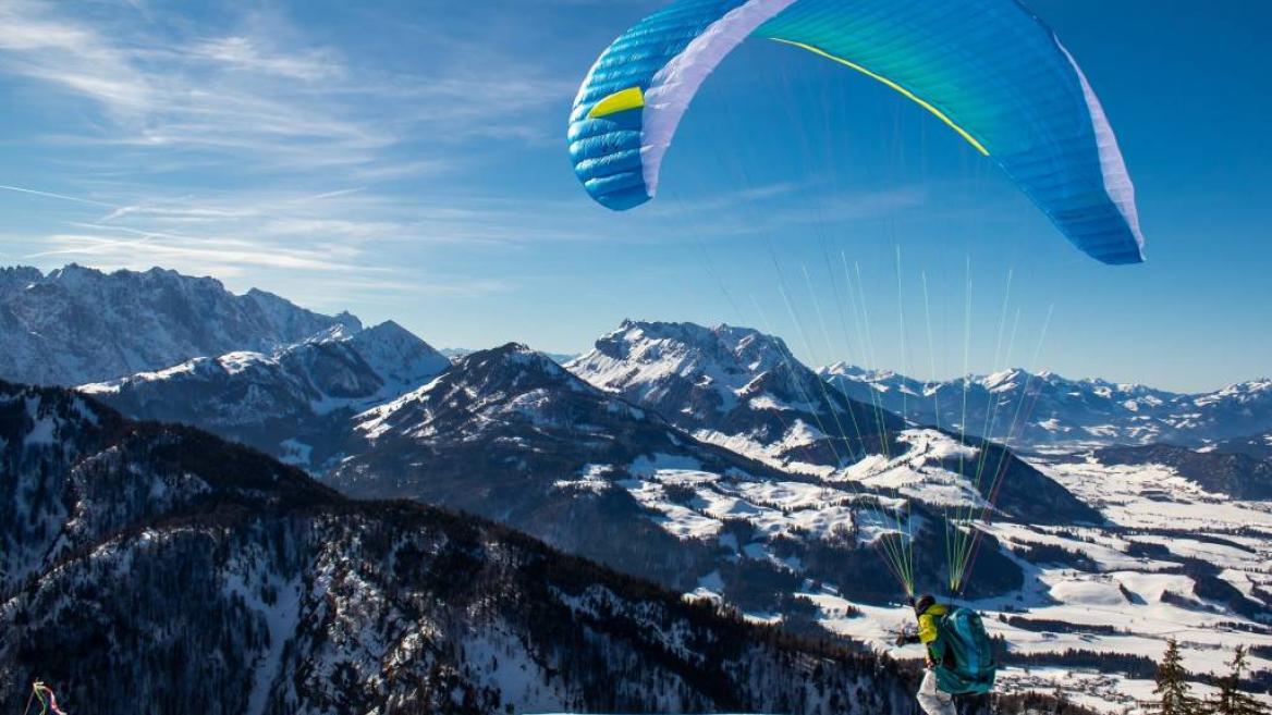 Paragliding discovery flight with Tip Top Bleu Cie