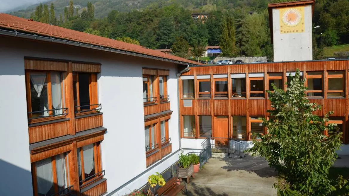 Outside of the retirement home