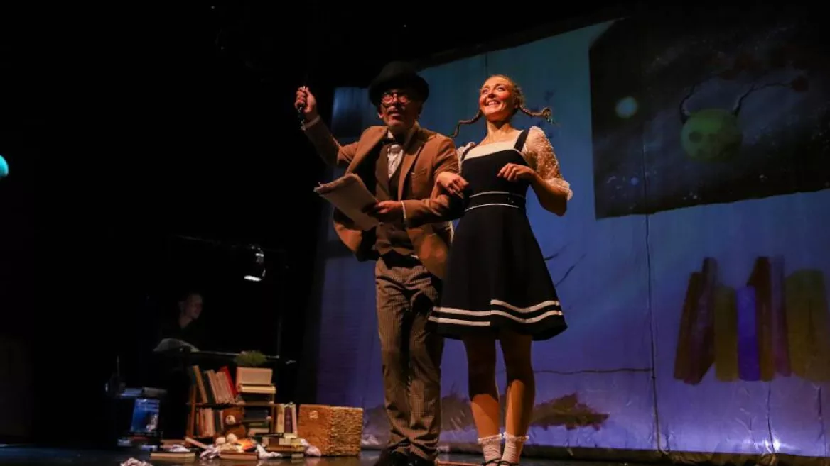 Teatime show | Pie la forêt des livres - Dos mundos al Arte_Aime-la-Plagne