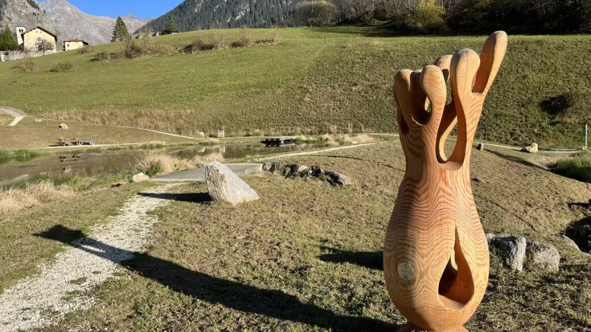 Wood sculpture exhibition_Champagny-en-Vanoise