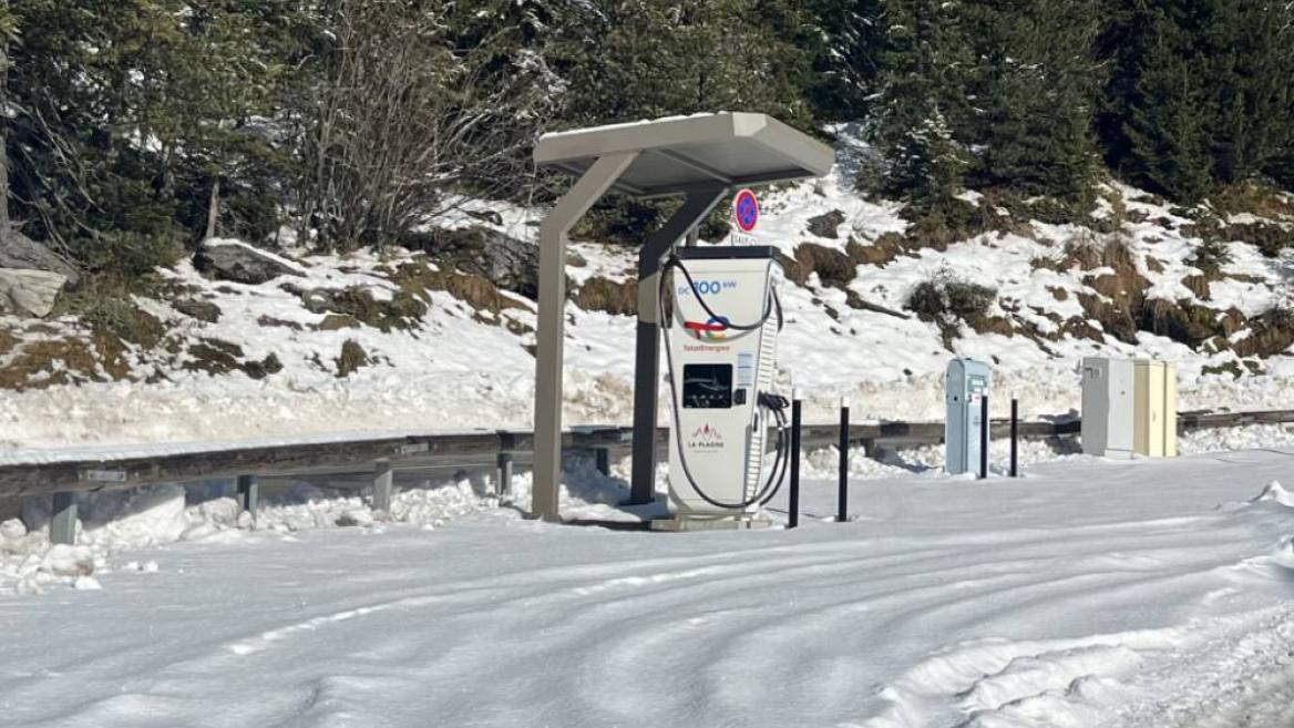 Borne de recharge pour véhicule électrique_La Plagne