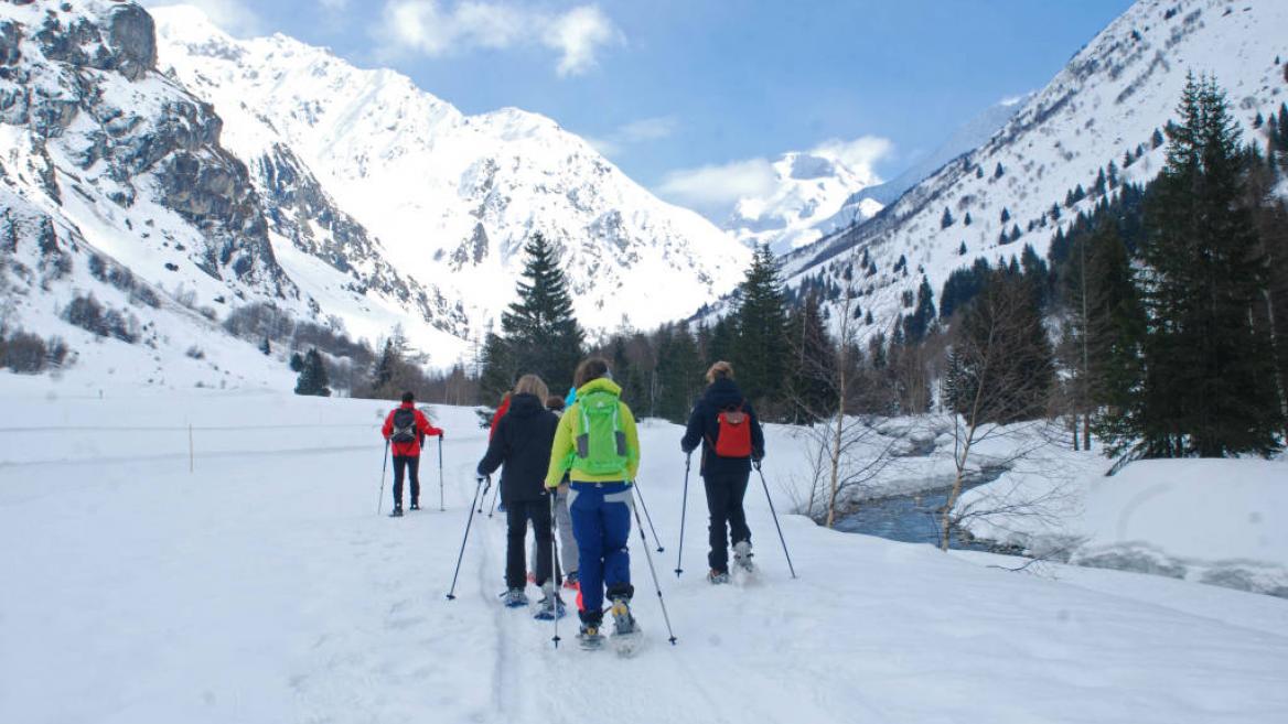 Snowshoeing outing - Discover Friburge