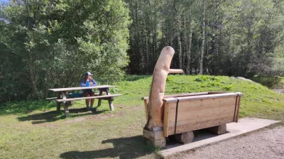 Picnic area from the Laisonnay