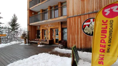 Access to  the Ski Republic Shop