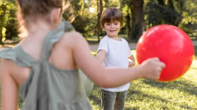 Introductory Juggling Workshop | Marjolaine - Les Estivales Sauvages_La Plagne Tarentaise