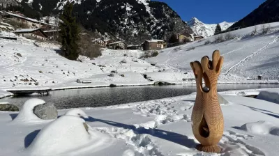 Wood sculpture exhibition_Champagny-en-Vanoise