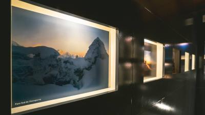 De Glace" exhibition by Jacques Richard_Champagny-en-Vanoise