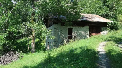 Trail running routes Montalbert