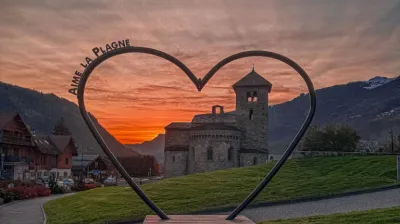 Guided night-time tour by lantern light of St Martin’s Basilica_Aime-la-Plagne