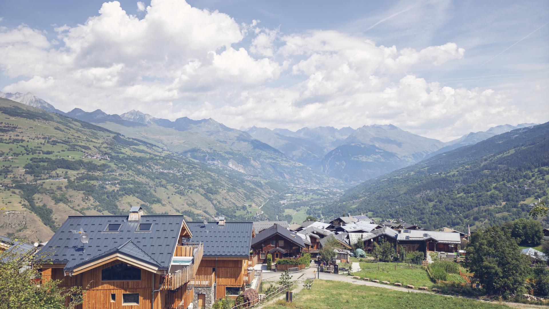 Vue sur la vallée depuis La Plagne Montchavin les Coches