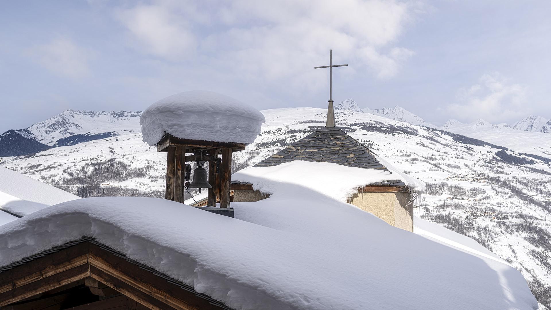 Eglise de Montchavin sous la neige